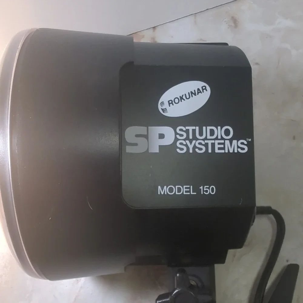 Rokunar Studio Pro 150‎ AC Flash Modeling Lamp 135ws Tested works